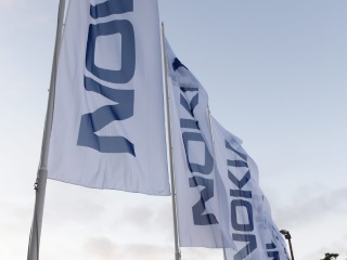 Nokia Posts Weak Quarterly Profits, Lifts Cost-Cut Target