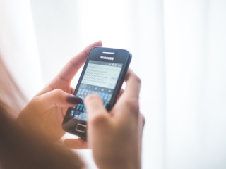 Delhi High Court Seeks Reliance, NDMC Response on Wi-Fi Street Poles