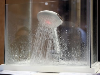 CES 2016: Smart Showerhead Aims to Save Precious Water