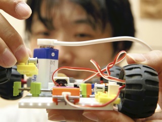 Japan's 3D Printers Shape Dreams