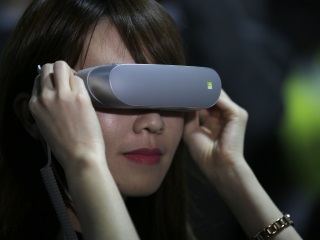 Virtual Reality Seeks Momentum at CES Gadget Gala