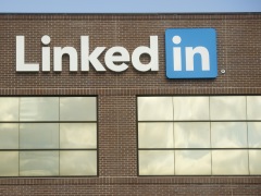 LinkedIn to Pay Premium Users $1 Each in Password-Leak Settlement