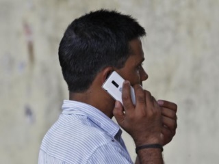 Study Links Cancer in Male Rats to High Levels of Cellphone Radiation but Experts Say You Needn't Worry