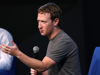 Mark Zuckerberg Said to Meet US Lawmakers on Monday