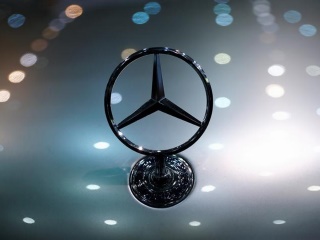 Mercedes Car Logo Reuters Small - Scoaillykeeda.com
