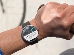 Android Wear 4.4W.2 Update Rolling Out to Moto 360, LG G Watch and Others