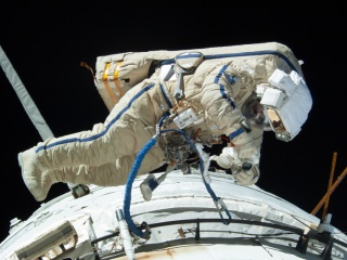 Russian Cosmonauts Wrap Up Spacewalk