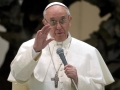 In Twitter era, Pope Francis not a social media maven