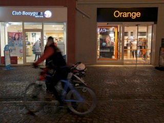 Orange, Bouygues Telecom Revive French Merger Plans