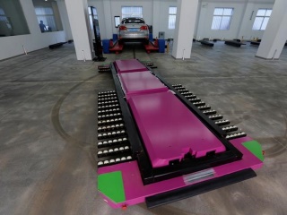 Geta Load of This, Chinese Robot Parks Your Car for You