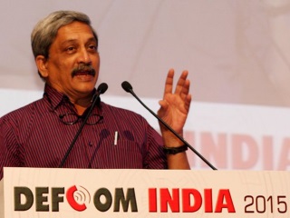 Online Recruitment by IS a Matter of Concern, Says Defence Minister