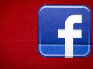 Bangladesh Lifts Ban on Facebook