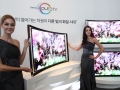 LG, Samsung start selling $15,000 curved TVs in US