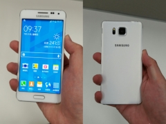 Samsung Galaxy Alpha Briefly Listed for Pre-Order With Specifications