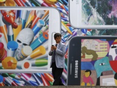 Samsung Halts Business With Chinese Supplier Over Child Labour Fears
