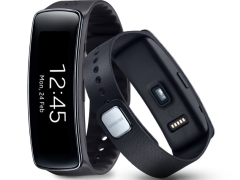 Samsung Gear Fit Smart Band Price Slashed to Rs. 12,100
