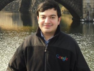 Man Who Bought Google.com Is Handing Over His Reward to Charity