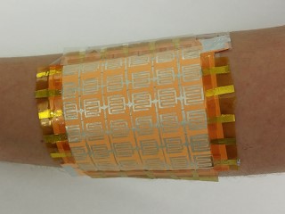Scientists Make 'Smart Skin' With Posts-Its, Foil, and Tape