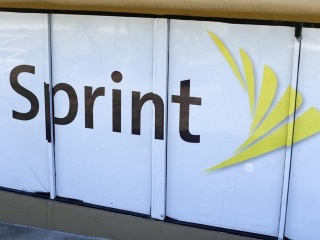 Sprint, SoftBank Said to Be in Informal Talks for T-Mobile Merger