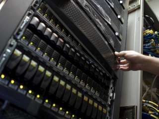 Thai Hard Disk Drive Exporters See Silver Lining in Cloud Storage, For Now