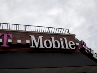 T-Mobile Tackles Customer-Service Woes by Adding a Human Touch