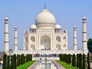 Online Tickets for Night Visit to Taj Mahal Soon