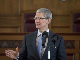 When Apple CEO Tim Cook Stood Up for Gay Rights, People Wanted to Buy More iPhones