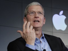 Apple's Cook Takes Aim at Google in His Speech on Privacy and Encryption