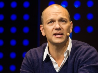 iPod Co-Creator Tony Fadell Launches Ledger Stax Offline Crypto Wallet