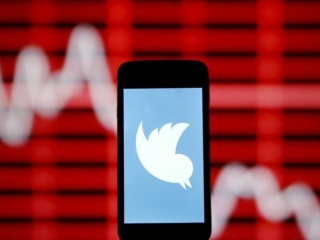 Twitter Reportedly Partners Bloomberg for Streaming TV News