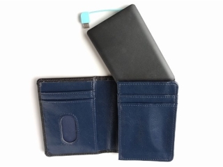 The Wallgers II Wallet Will Shield Your Cards, Charge Your Phone
