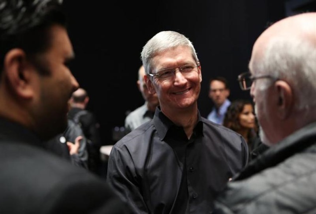Apple CEO teases new products; takes pot shots at Google and other competitors