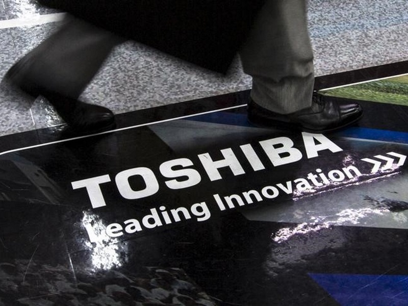 Toshiba Posts $318 Million Loss in Wake of Accounting Scandal