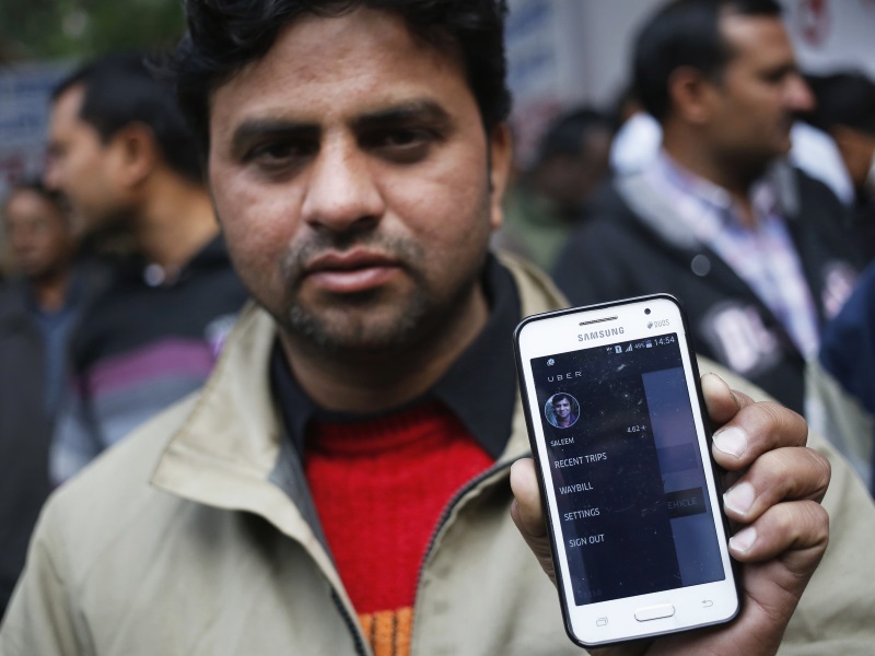 Uber Officials Meet Delhi Chief Minister to Discuss Surge Pricing