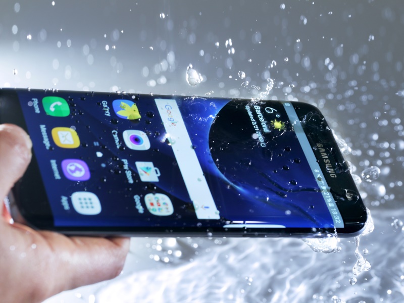 Samsung Galaxy S7 Active Not Actually Water Resistant: Consumer Reports