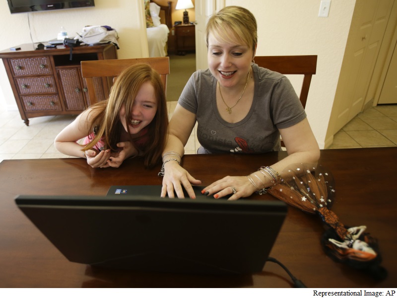 Free Housing, Other Efforts Try to Attract Women to Tech Free Housing, Other Efforts Try to Attract Women to Tech