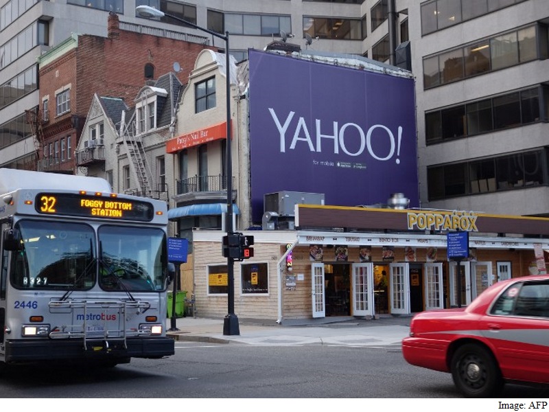 Packing a Punch Online, Daily Mail Moves for Yahoo