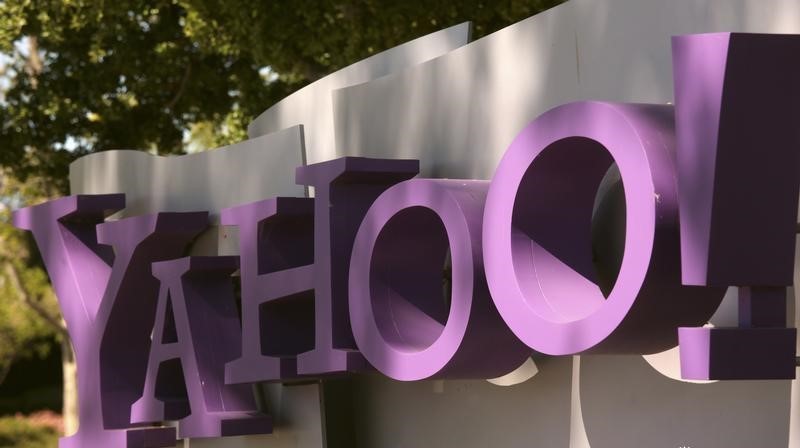 Yahoo Expects Employee Count, Revenue to Fall in 2016: Report