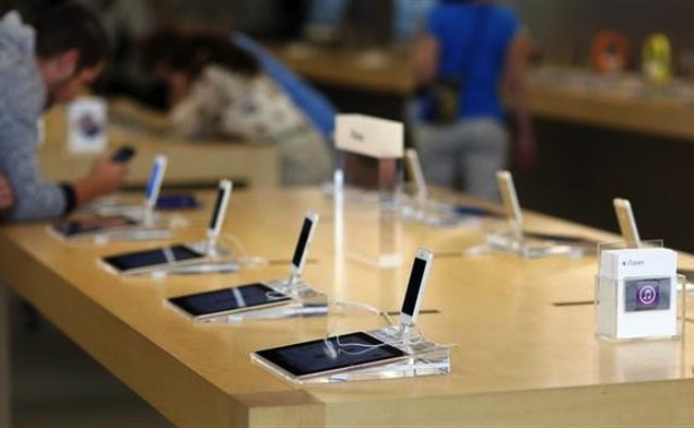 Apple fixing bug that allows fake charging stations to 'hack' iPhones and iPads