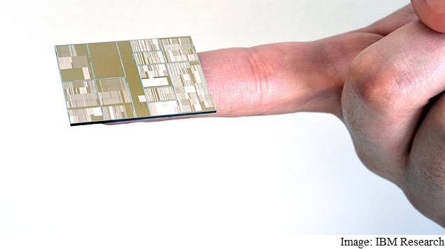 ibm_7nm_chip_hand_ibm_research.jpg