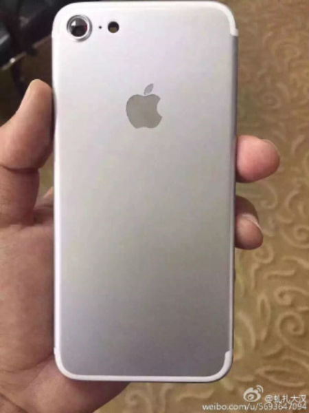 iphone 7_leak1_weibo.jpg