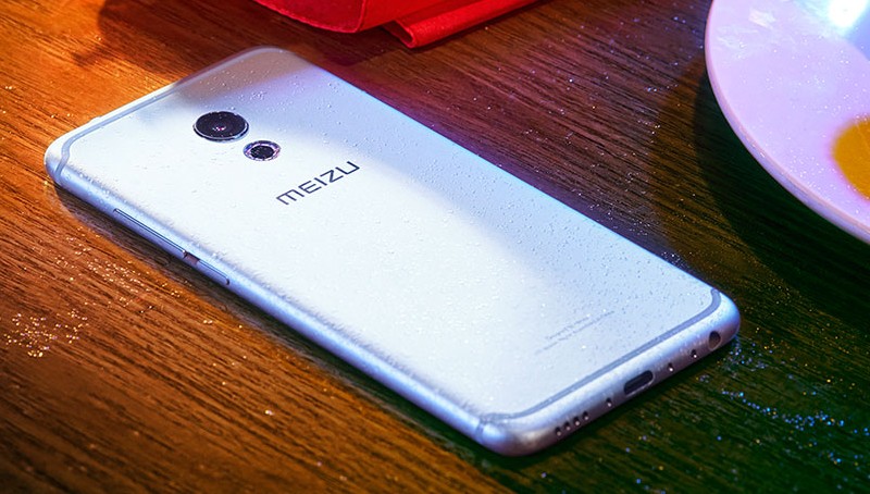 meizu_pro_6_moonlight_silver_rear.jpg