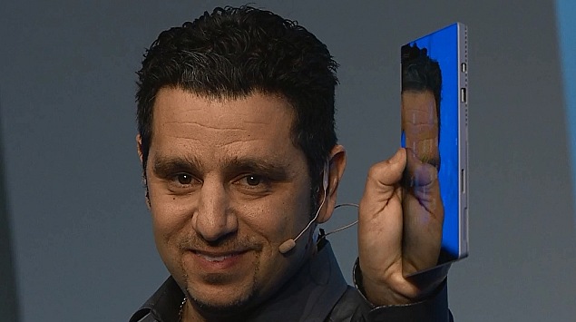 microsoft_surface_pro_3_livestream_side.jpg