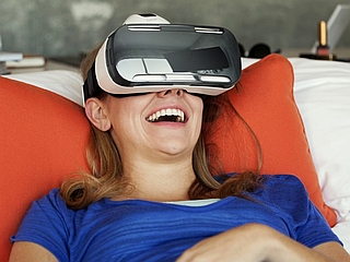 Samsung Working on Standalone VR Headset; Unveils Virtual Assistant Robot