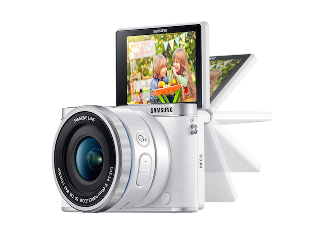 Wink and Take Selfies With the New Samsung NX3000 Smart Camera