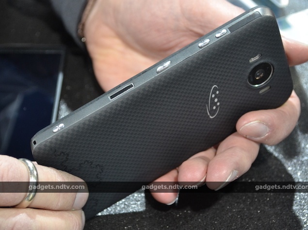 Saygus V2 'super phone' at CES 2015