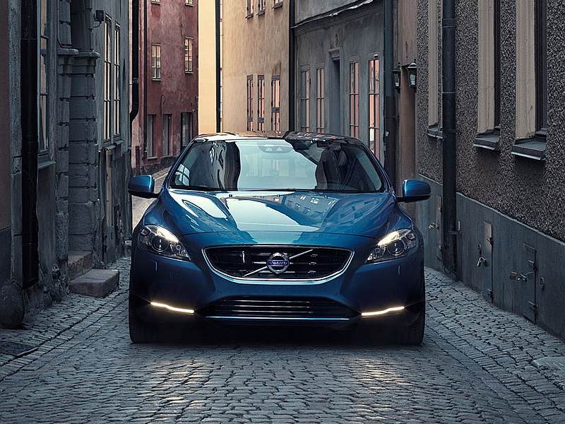 Volvo Recalls 59,000 Cars Over Software Fault