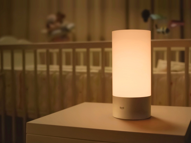 xiaomi_bedside_lamp_press.jpg