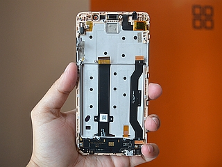 Xiaomi Redmi Note 3 Teardown Pictures