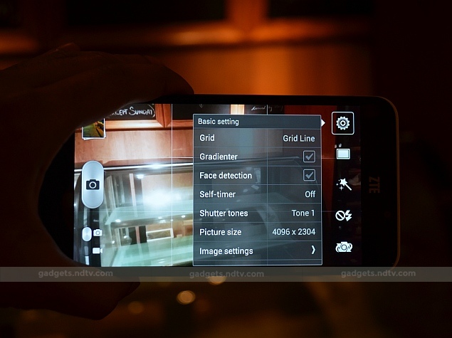 zte_grand_s_2_camera_ui_ndtv_194514_104544_4121.jpg
